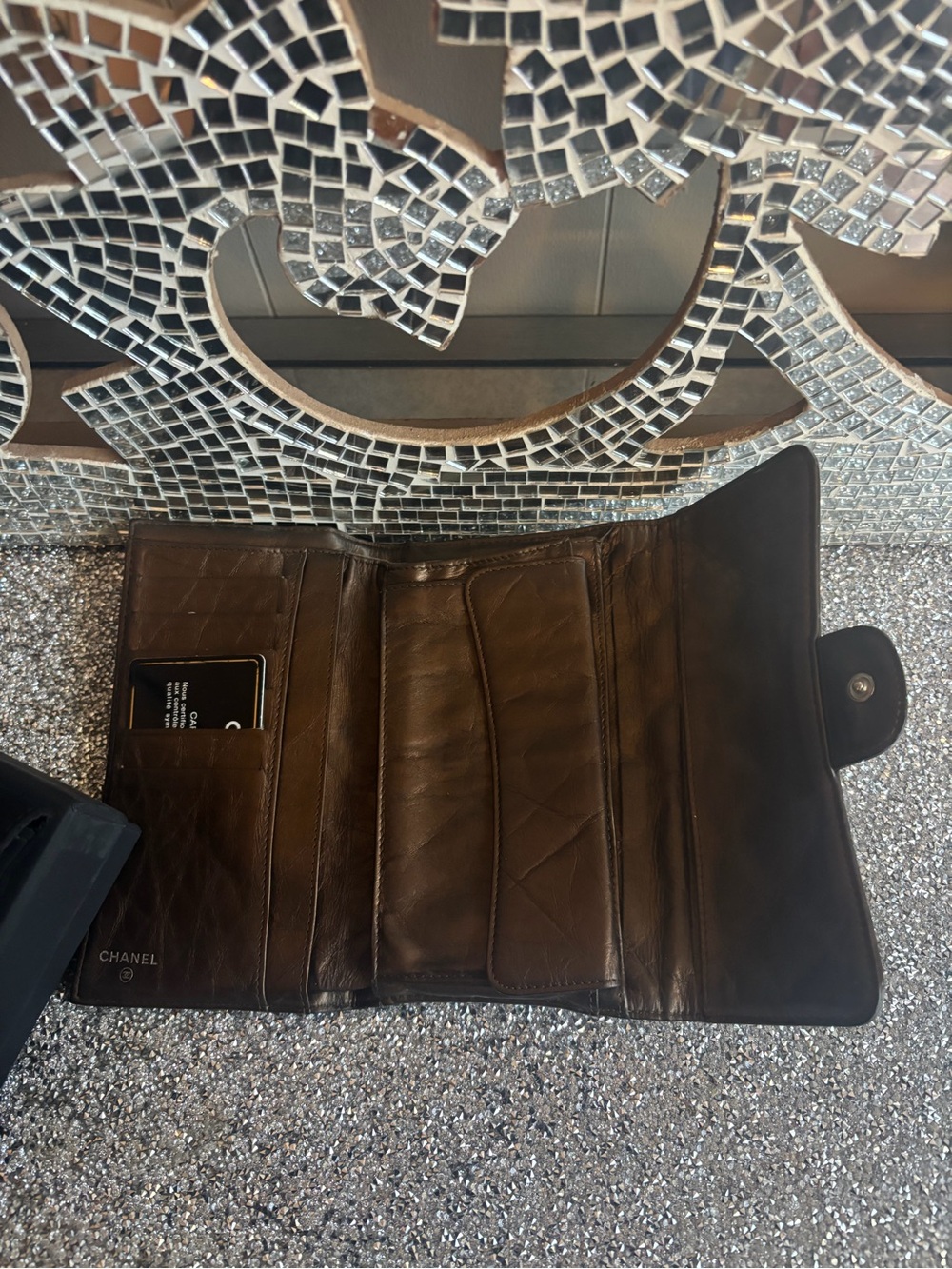 ⭐️Chanel‎ Quilted Leather Wallet - Metallic Gold - Picture 5 of 16